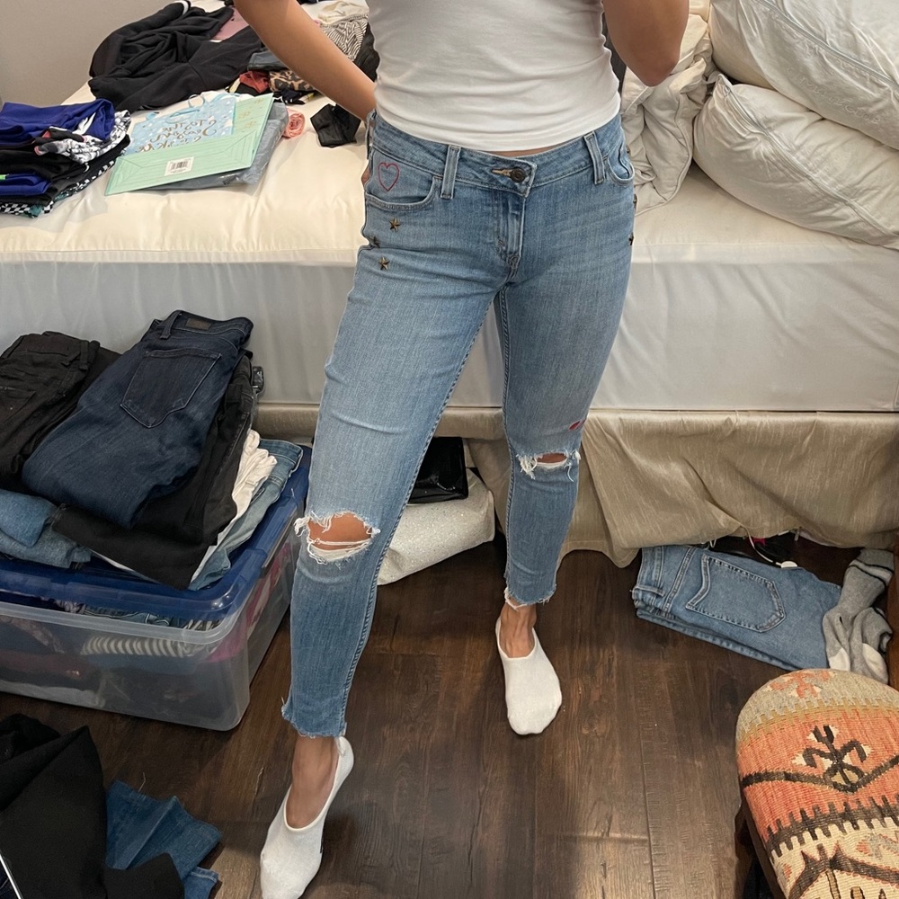 LEVIS Super Skinny Distressed Cropped Jeans